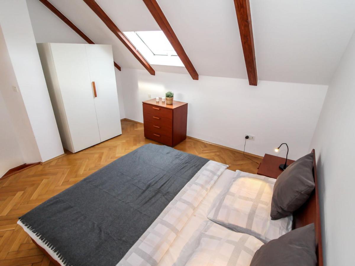 Apartment O21 By Interhome Praga Esterno foto